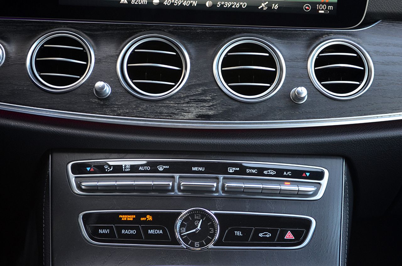 Mercedes Clase E 350d 4MATIC 9G-Tronic 258cv AMG - Foto 16