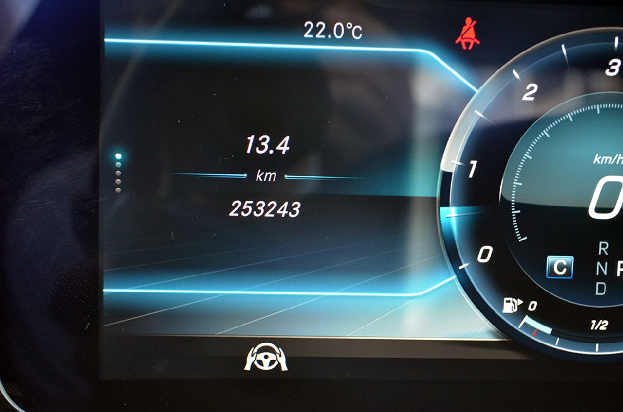 Mercedes Clase E 350d 4MATIC 9G-Tronic 258cv AMG - Foto 35