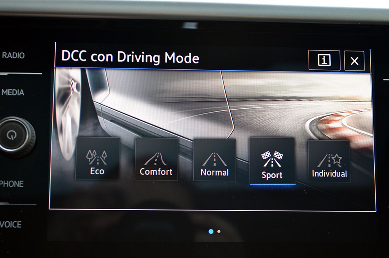 Volkswagen Arteon Elegance 2.0 TDI 147 kW (200 CV) DSG 7 vel. - Foto 66