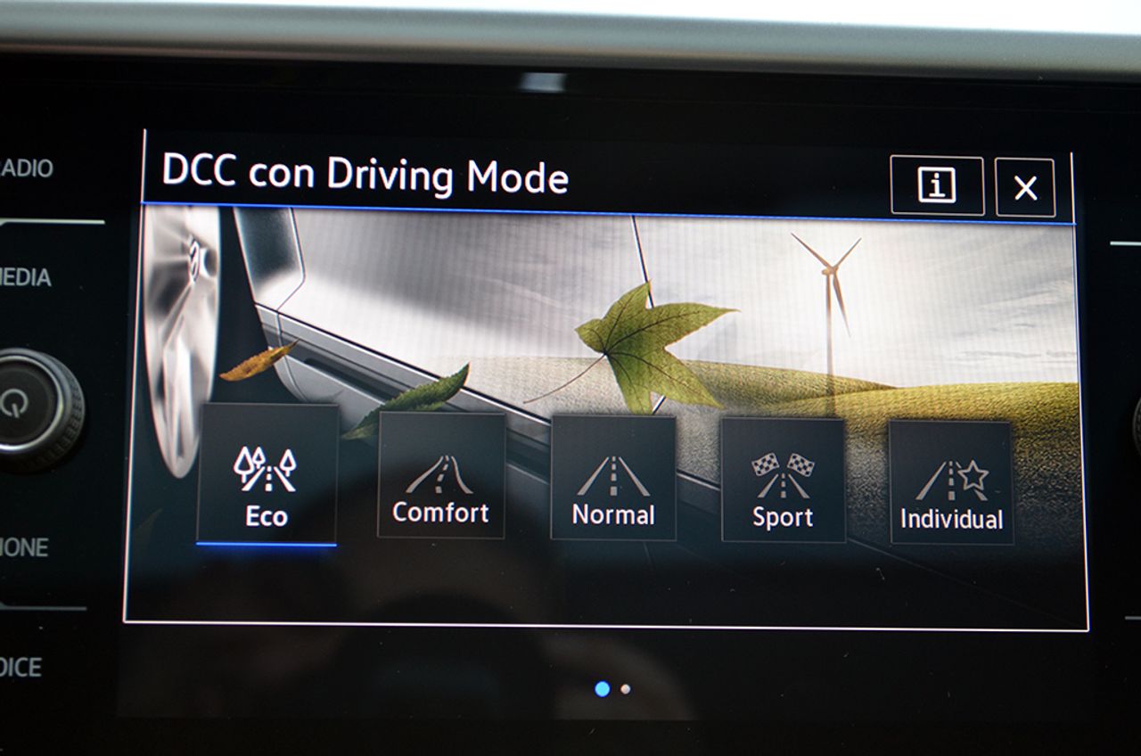 Volkswagen Arteon Elegance 2.0 TDI 147 kW (200 CV) DSG 7 vel. - Foto 68