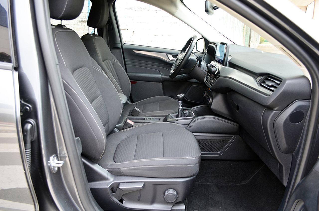 Ford Kuga 2.0 EcoBlue MHEV 150cv Titanium - Foto 13