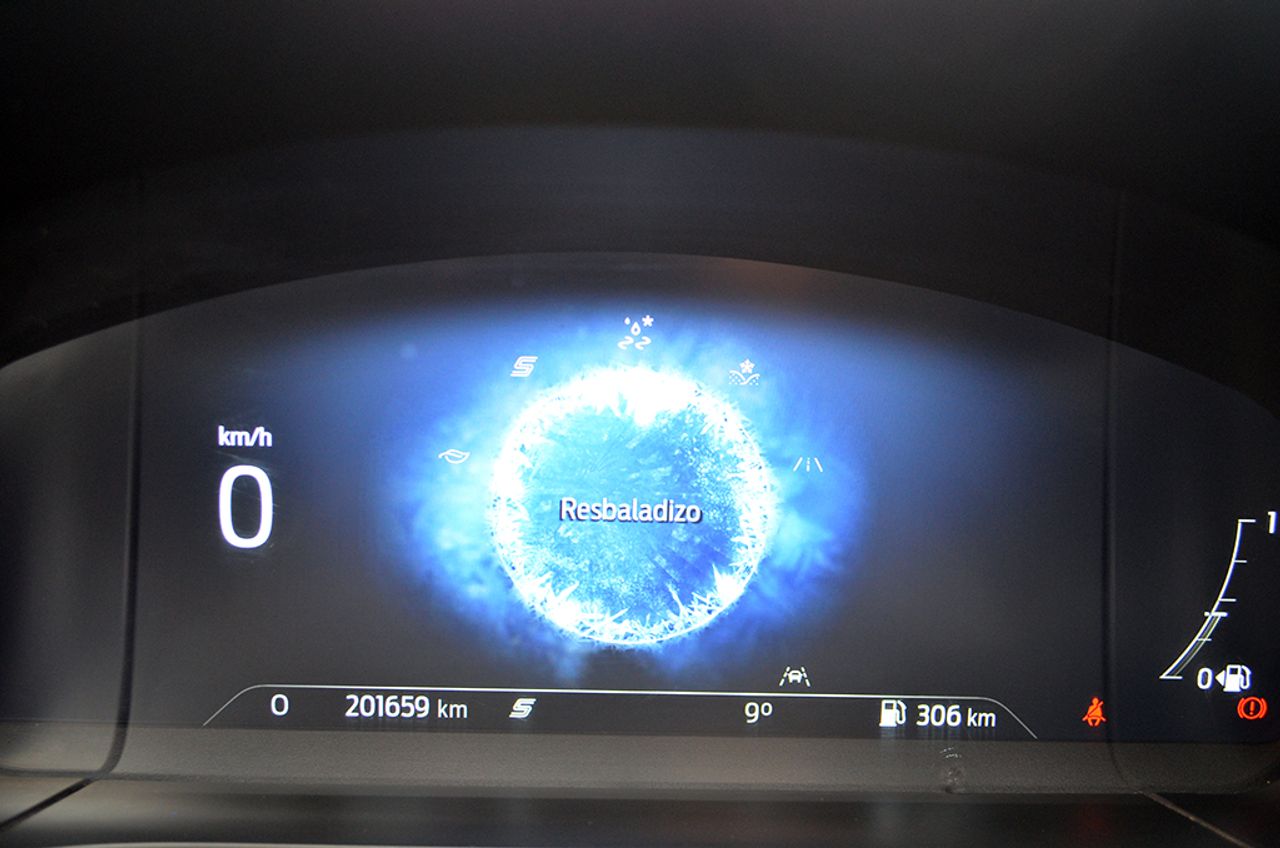 Ford Kuga 2.0 EcoBlue MHEV 150cv Titanium - Foto 63