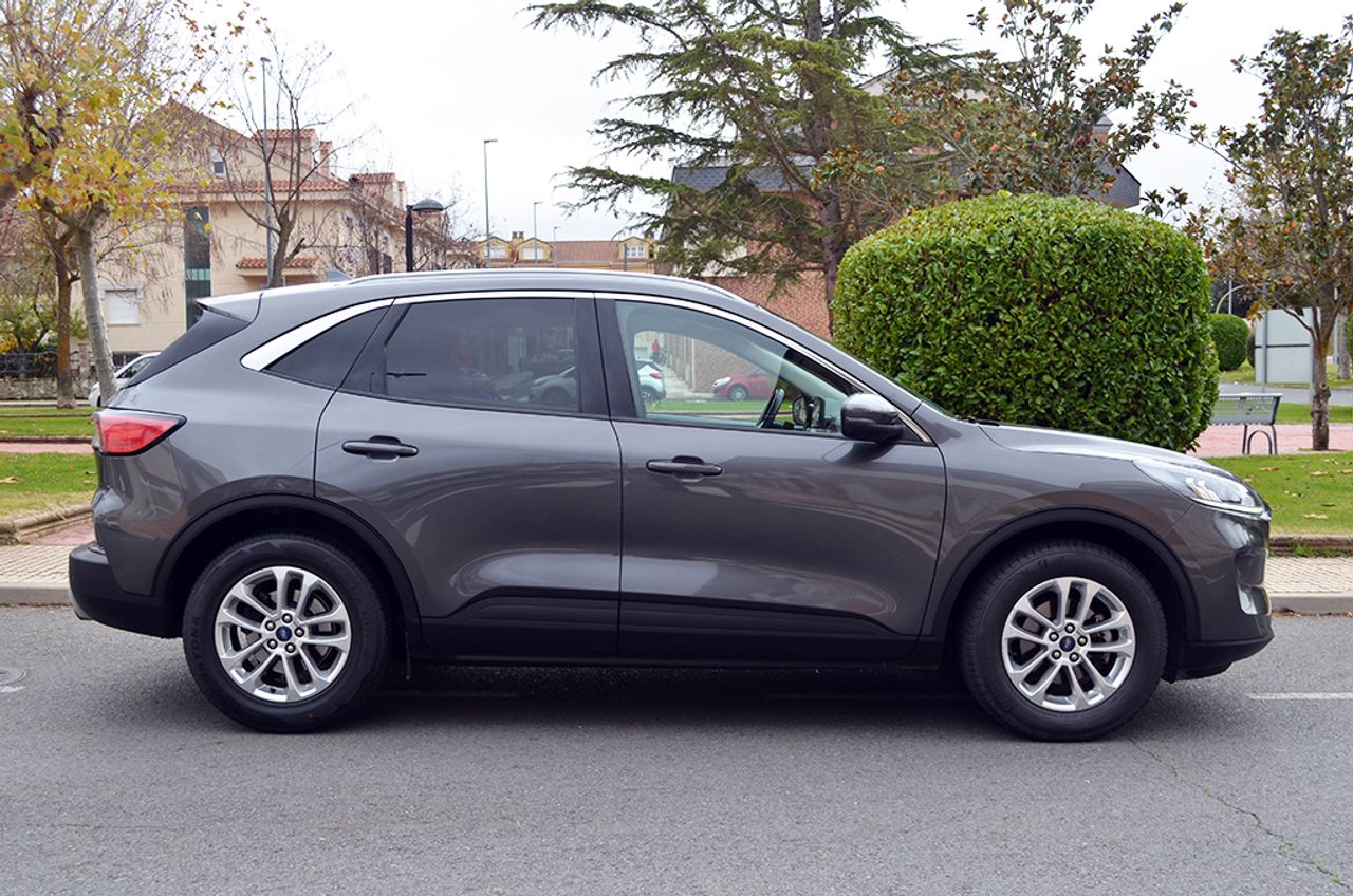 Ford Kuga 2.0 EcoBlue MHEV 150cv Titanium - Foto 5