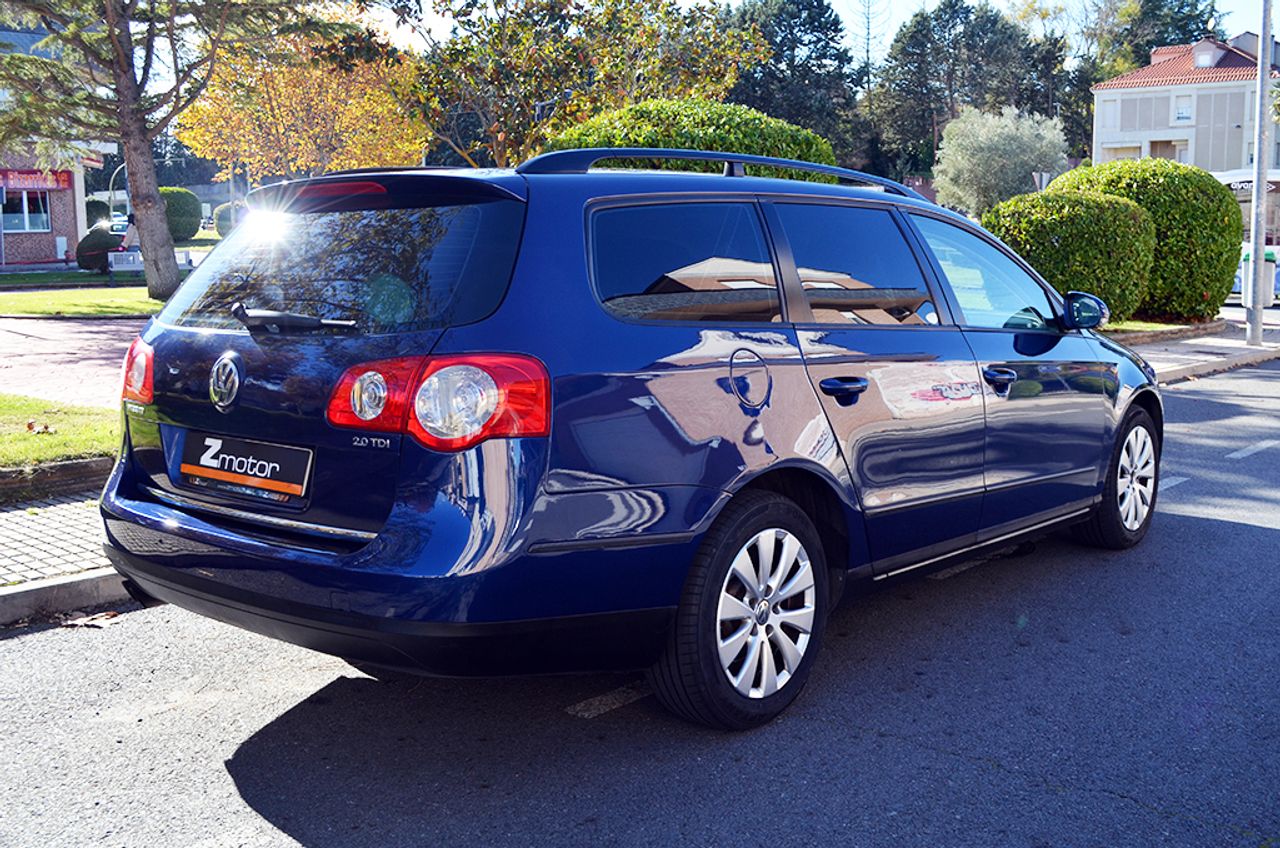 Volkswagen Passat Variant Advance Plus 2.0 TDI CR 140 CV DPF - Foto 4