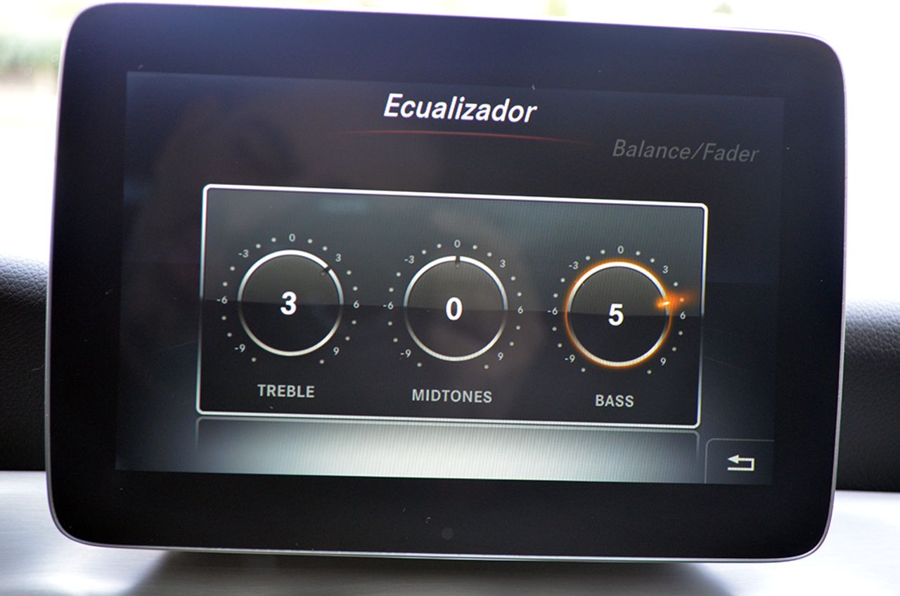 Mercedes Clase CLA 200d 136cv AMG - Foto 34