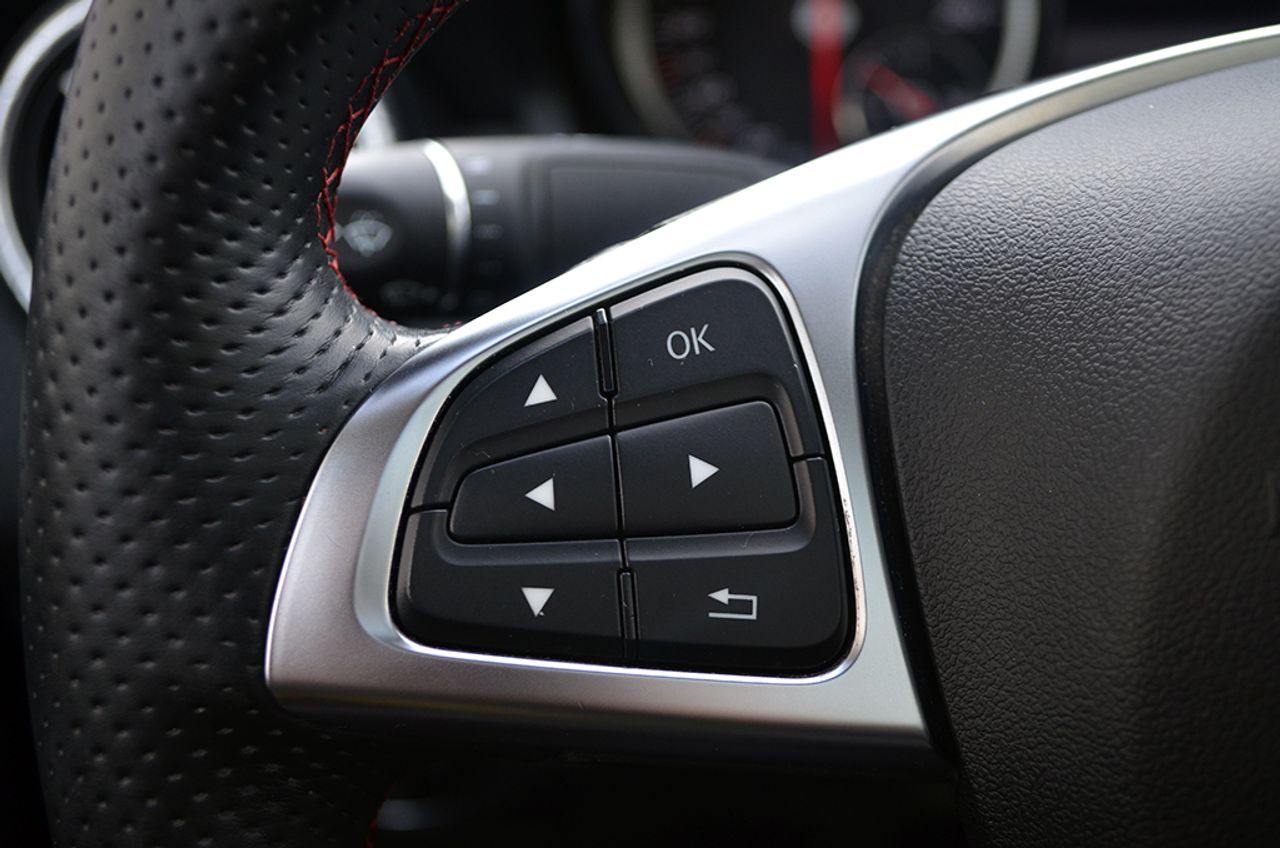 Mercedes Clase CLA 200d 136cv AMG - Foto 21