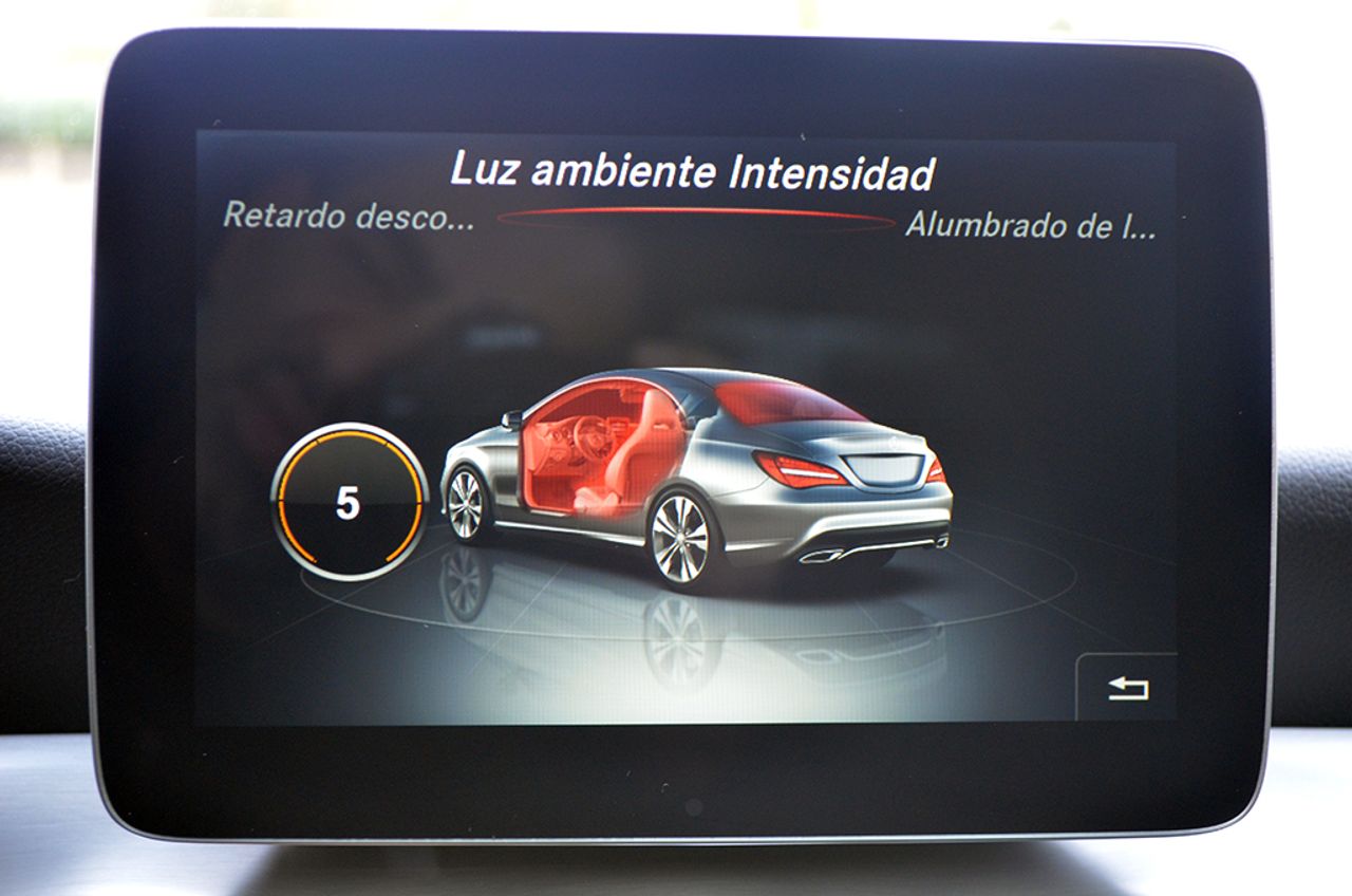 Mercedes Clase CLA 200d 136cv AMG - Foto 40