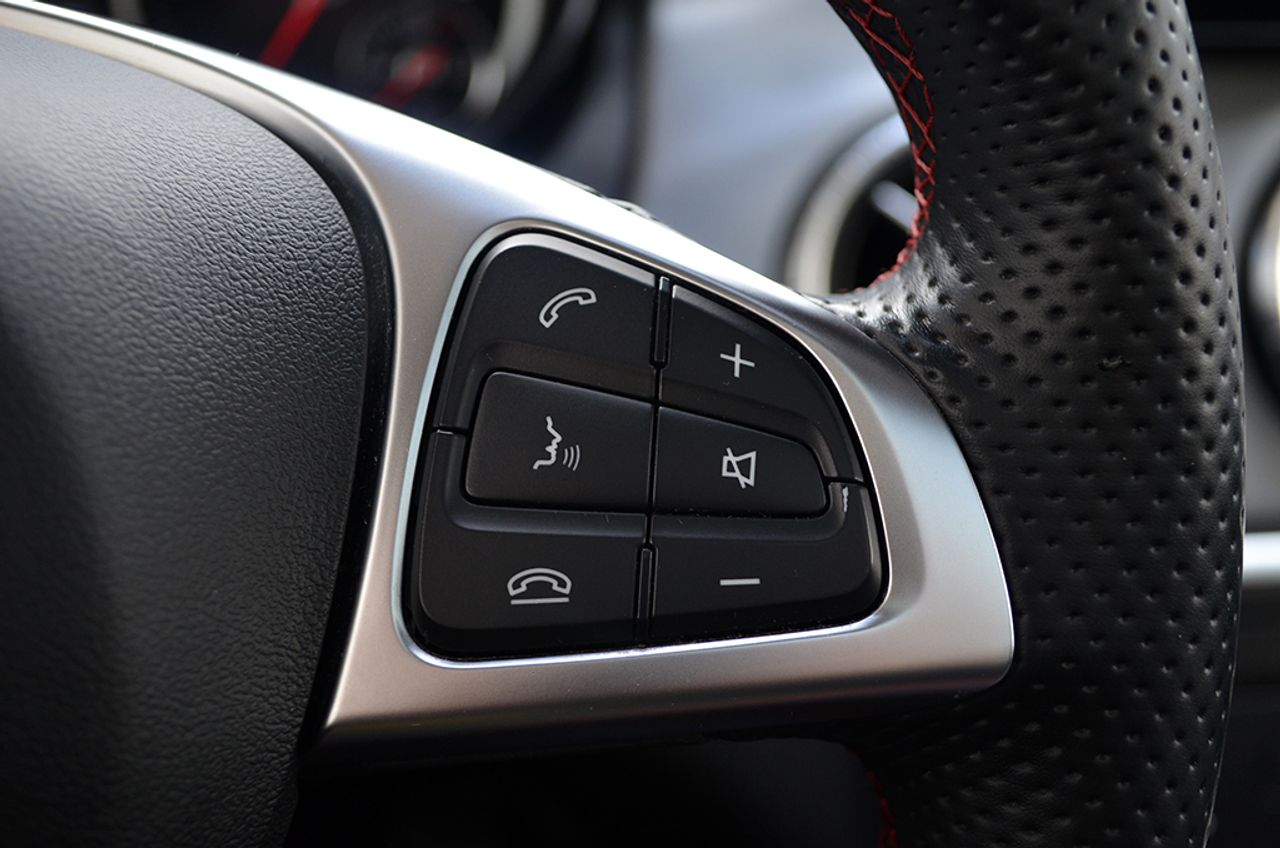 Mercedes Clase CLA 200d 136cv AMG - Foto 22