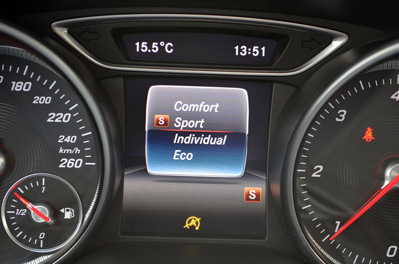 Mercedes Clase CLA 200d 136cv AMG - Foto 50