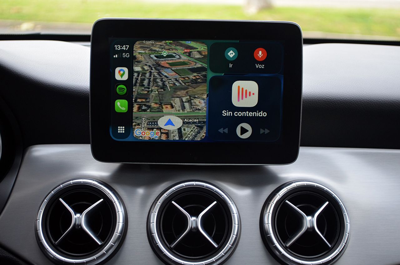 Mercedes Clase CLA 200d 136cv AMG - Foto 17