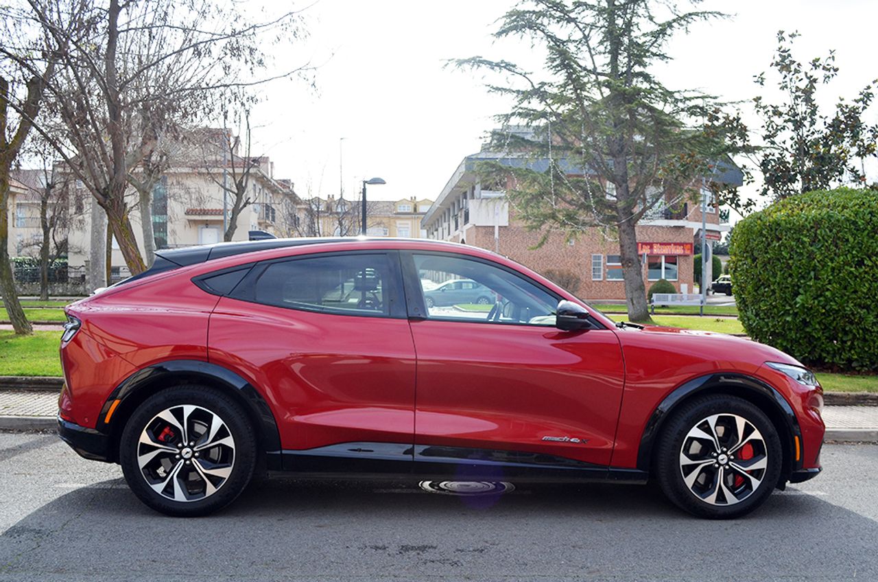 Ford Mustang Mach-E Premium AWD 258 kW (351 CV) Rango Extendido 99 kWh - Foto 5