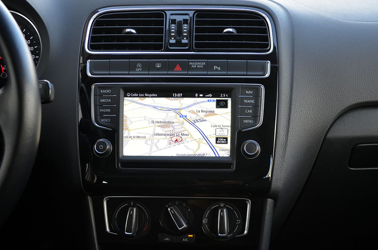 Volkswagen Polo 5p Advance 1.4 TDI 75 CV BMT Match - Foto 16