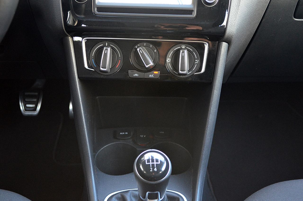 Volkswagen Polo 5p Advance 1.4 TDI 75 CV BMT Match - Foto 15