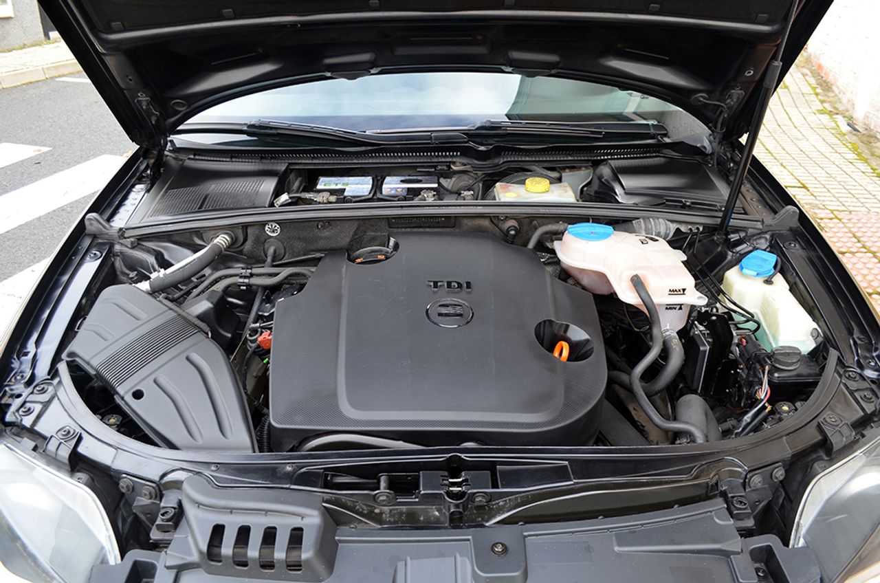 Seat Exeo Style 2.0 TDI CR 143 CV Multitronic - Foto 34