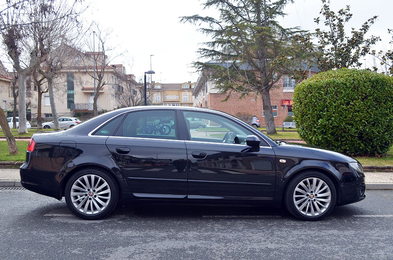 Seat Exeo Style 2.0 TDI CR 143 CV Multitronic - Foto 5