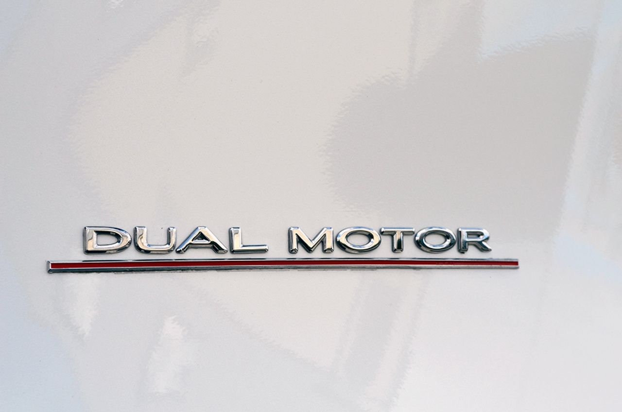 Tesla Model Y Gran autonomía Tracción integral 514cv - Foto 60