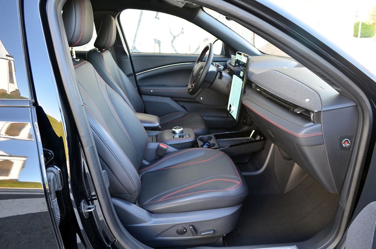 Ford Mustang Mach-E Premium AWD 258 kW (351 CV) Rango Extendido 99 kWh - Foto 13