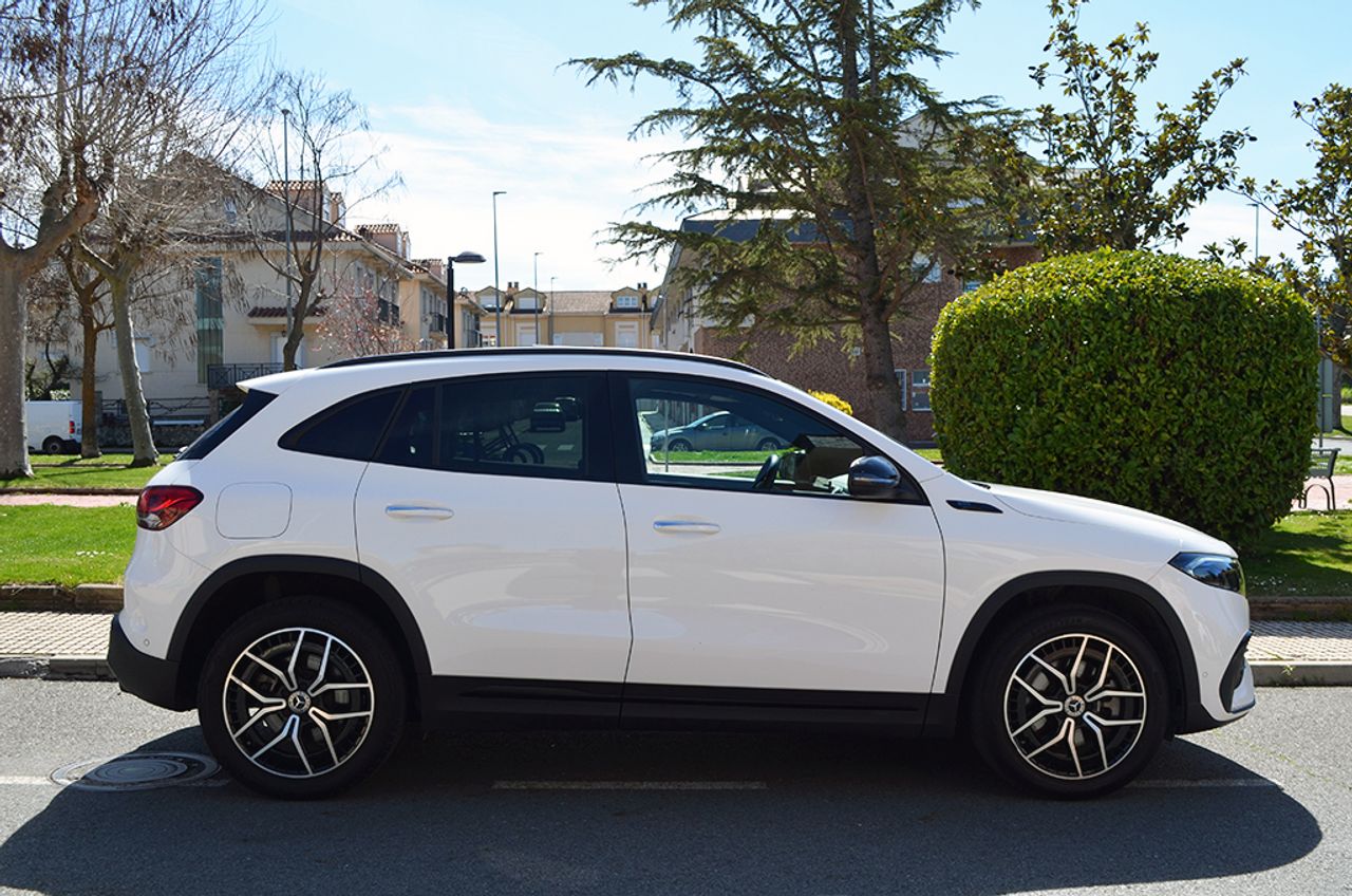 Mercedes EQA 250 190cv 66,5kWh AMG - Foto 5