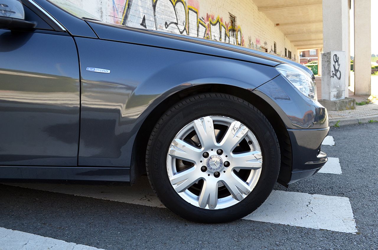 Mercedes Clase C C 220 CDI BlueEFFICIENCY Berlina Aut. 170cv - Foto 40