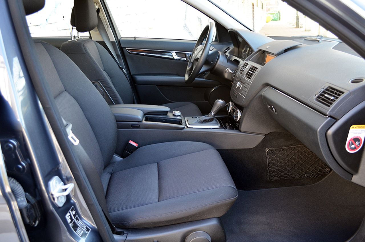 Mercedes Clase C C 220 CDI BlueEFFICIENCY Berlina Aut. 170cv - Foto 13