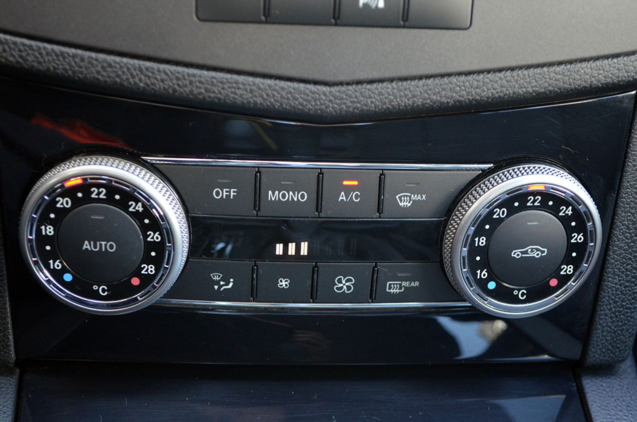 Mercedes Clase C C 220 CDI BlueEFFICIENCY Berlina Aut. 170cv - Foto 29