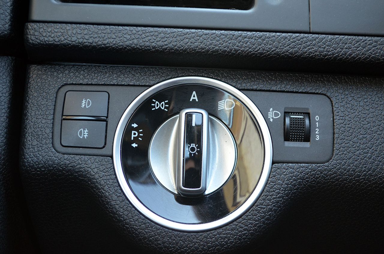 Mercedes Clase C C 220 CDI BlueEFFICIENCY Berlina Aut. 170cv - Foto 37