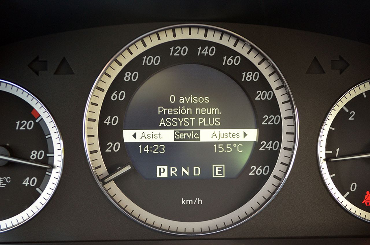 Mercedes Clase C C 220 CDI BlueEFFICIENCY Berlina Aut. 170cv - Foto 28