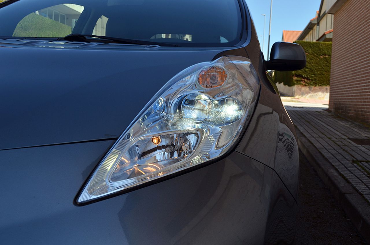 Nissan Leaf LEAF 30 kWh Tekna 109cv - Foto 45