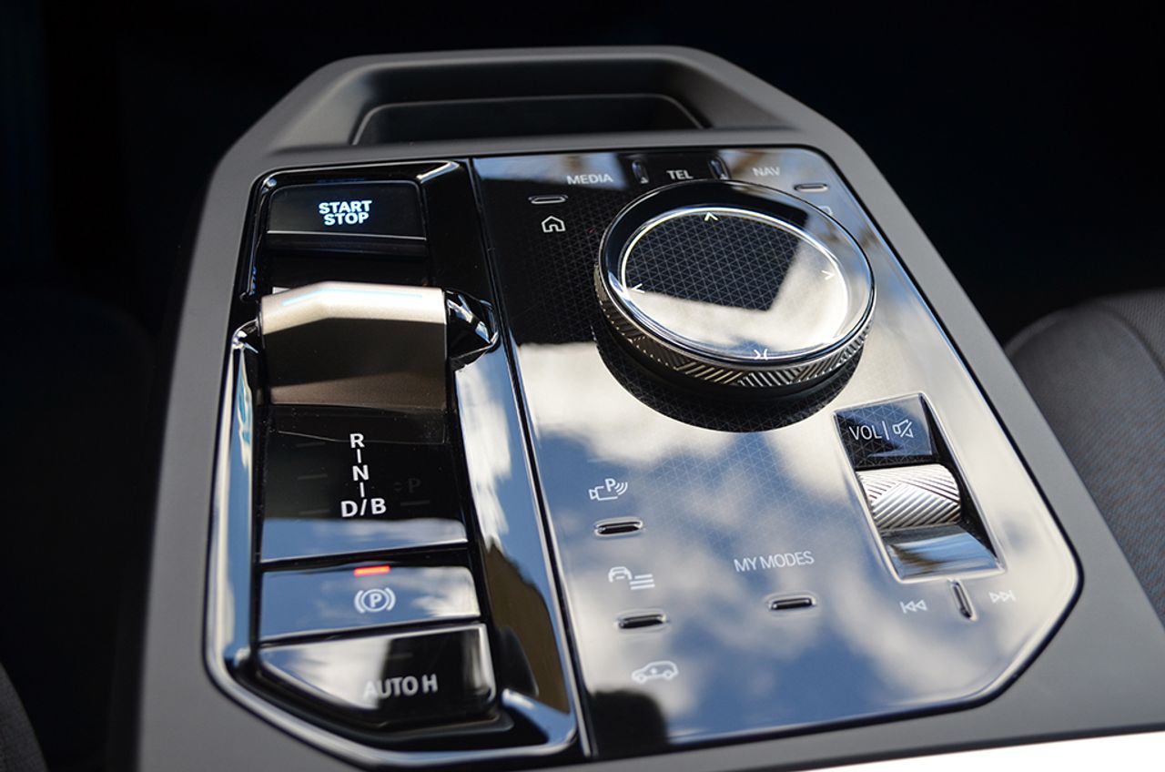 BMW iX xDrive50 523cv 111kWh - Foto 95