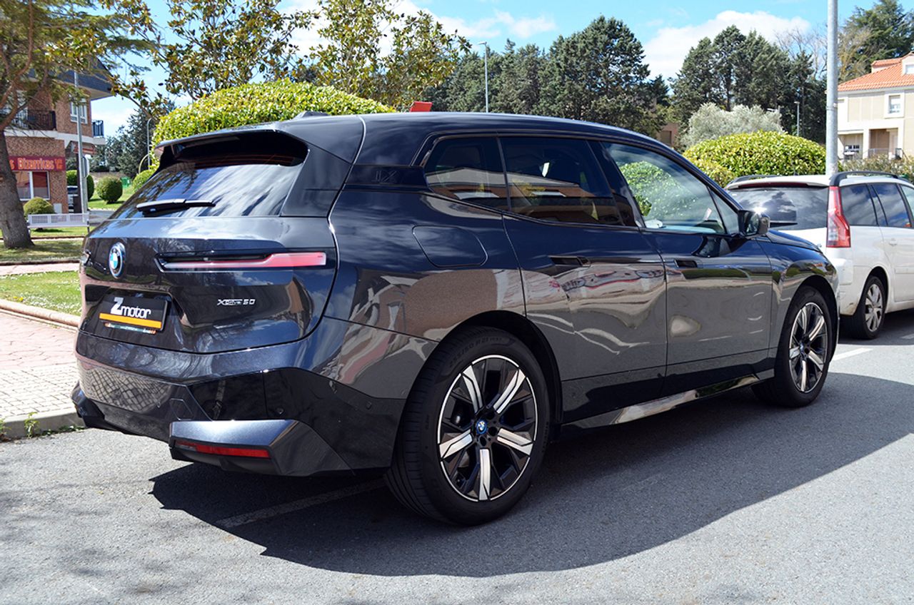 BMW iX xDrive50 523cv 111kWh - Foto 4