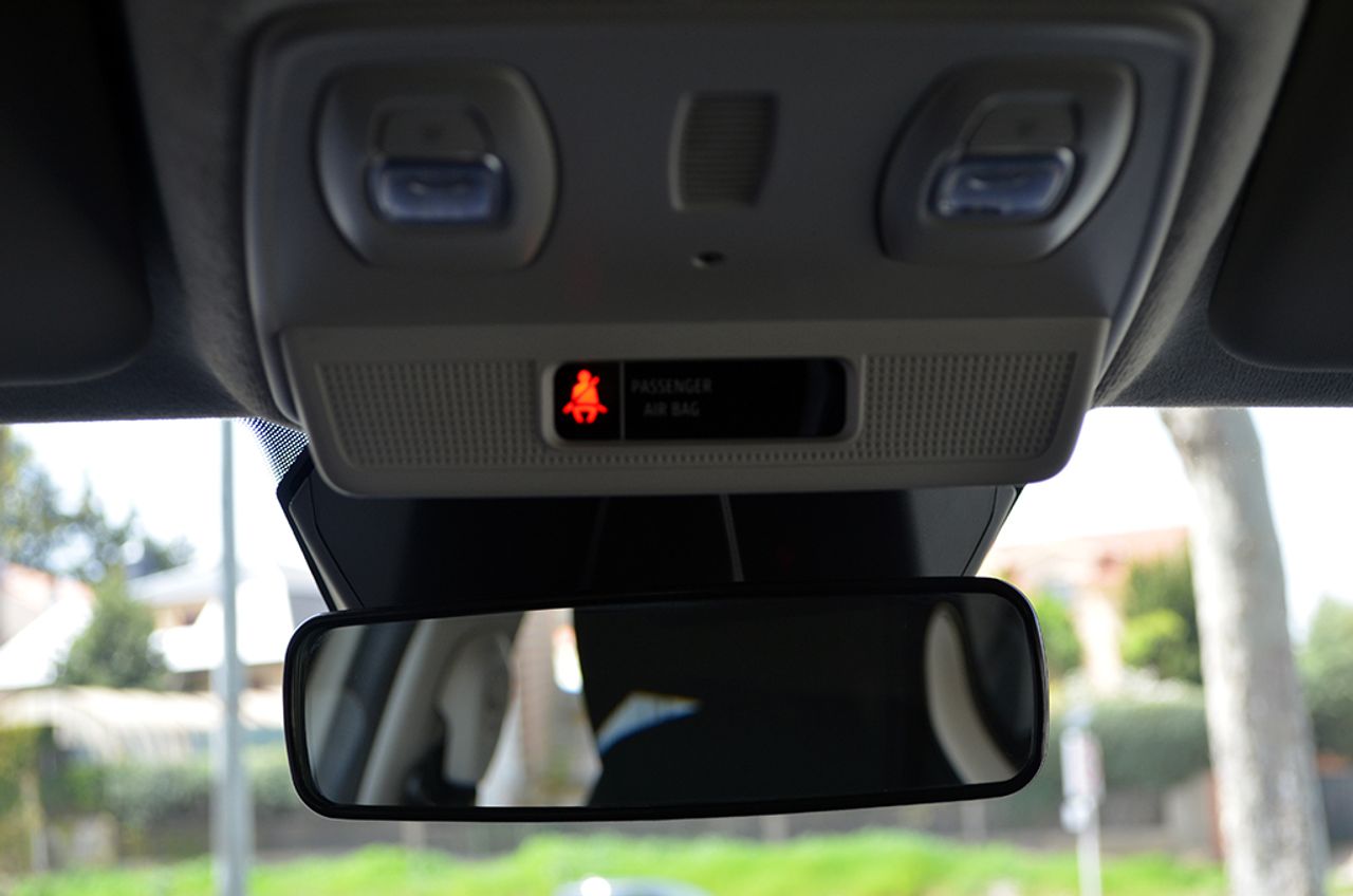 Renault Zoe ZOE Life 80 kW R110 Batería 40 kWh - Foto 17