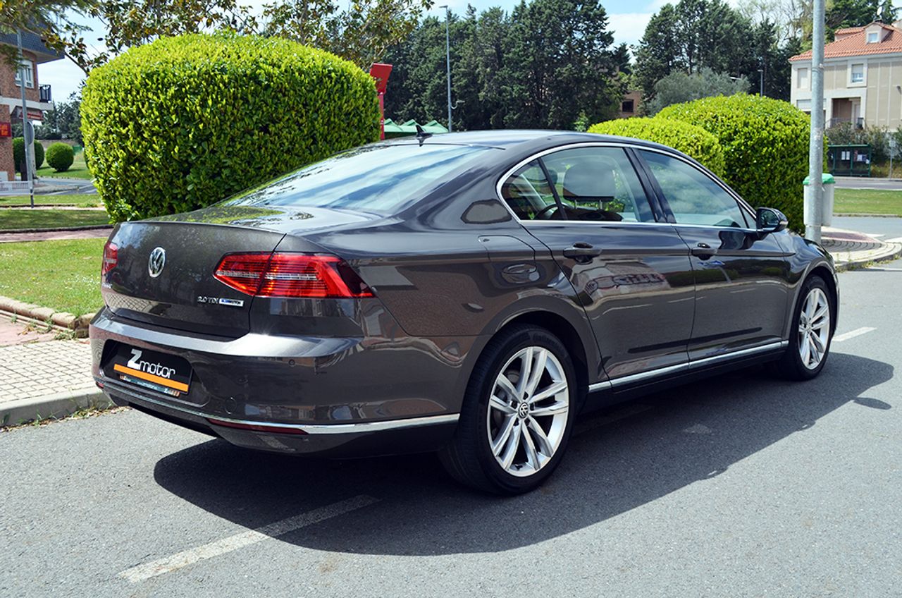 Volkswagen Passat Sport 2.0 TDI BMT 110 kW (150 CV) - Foto 4