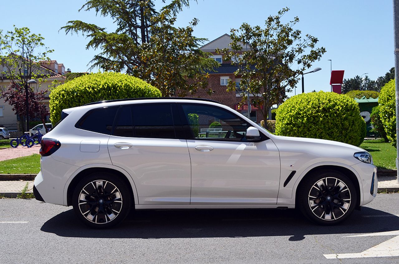 BMW iX3 80 kWh M Sport 286cv - Foto 5