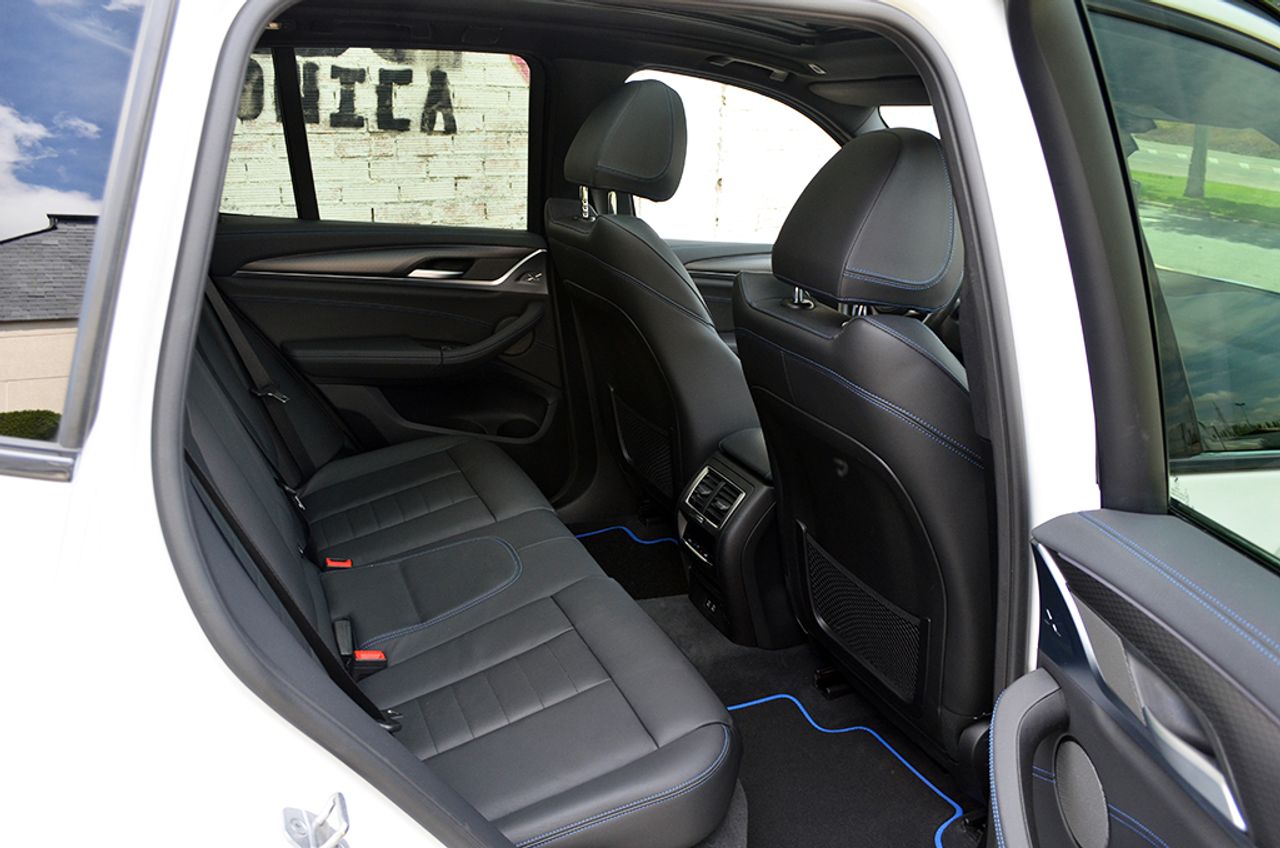 BMW iX3 80 kWh M Sport 286cv - Foto 12