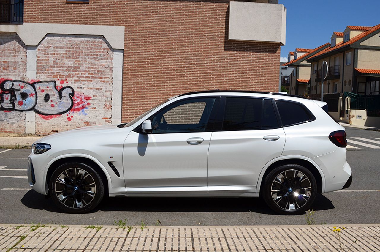 BMW iX3 80 kWh M Sport 286cv - Foto 96