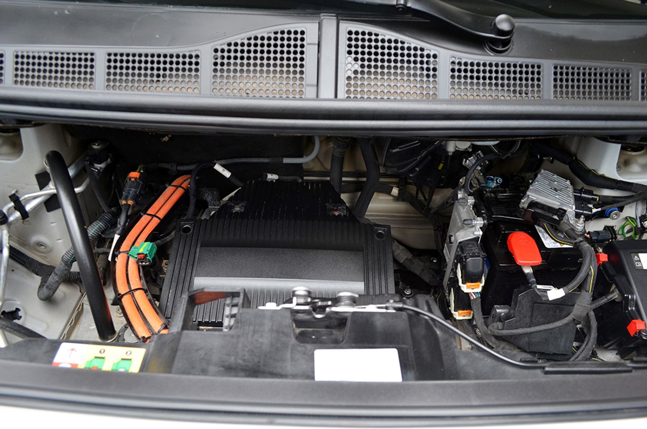 Opel Vivaro Electric Furgon Select L Larga BEV 136cv 75kWh - Foto 44
