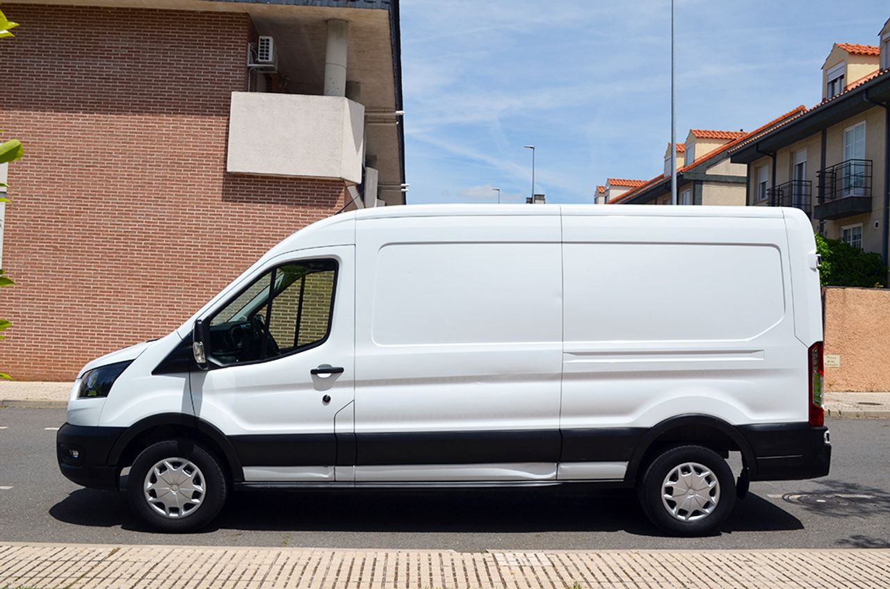 Ford Transit e-Transit 350 L3 BEV 75 kWh 184cv RWD - Foto 69