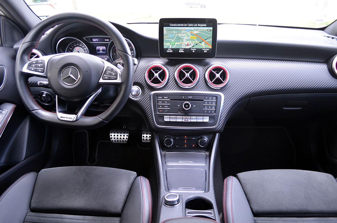 Mercedes Clase A A 200 d 7G-DCT 136cv AMG - Foto 7