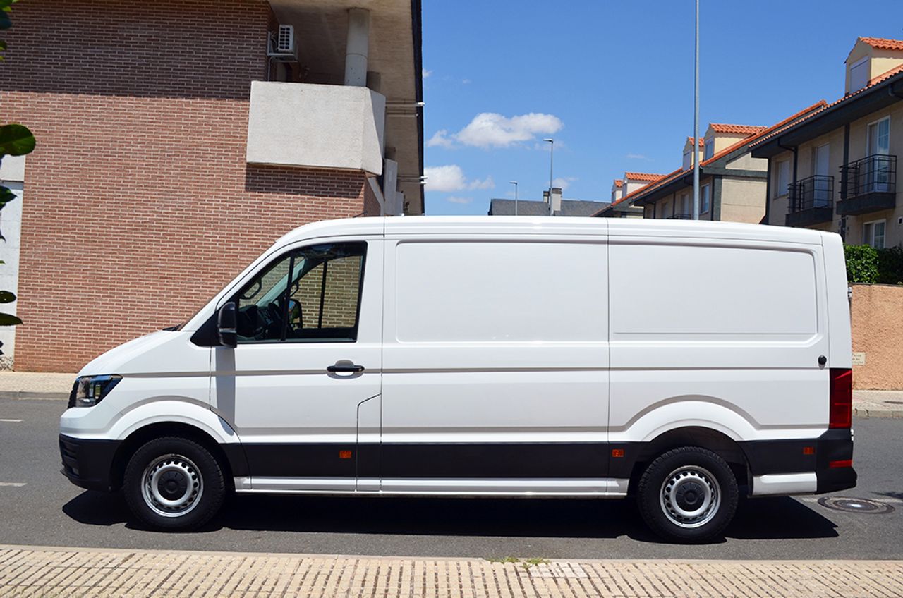 Volkswagen Crafter 35 L3H2 2.0 Tdi 140cv Auto 8 vel. - Foto 54