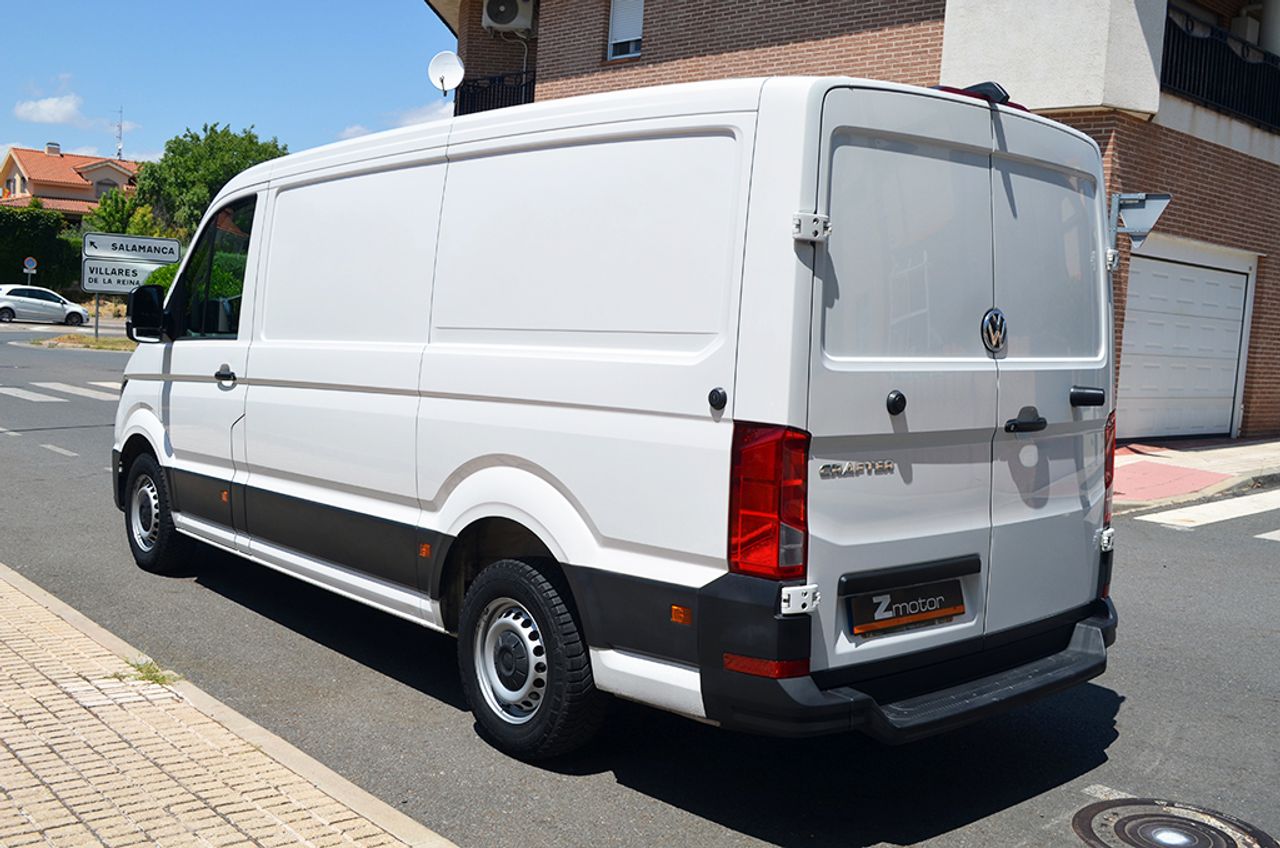 Volkswagen Crafter 35 L3H2 2.0 Tdi 140cv Auto 8 vel. - Foto 3