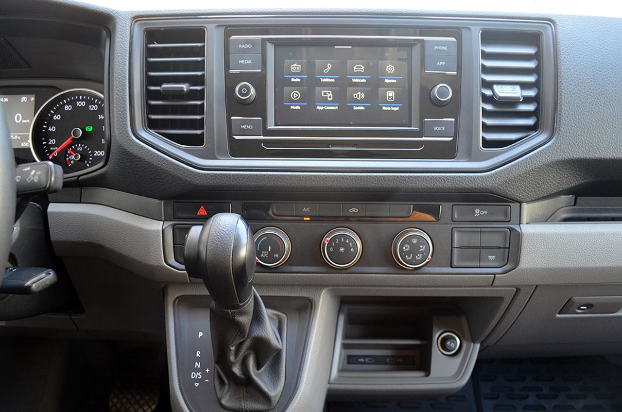 Volkswagen Crafter 35 L3H2 2.0 Tdi 140cv Auto 8 vel. - Foto 14
