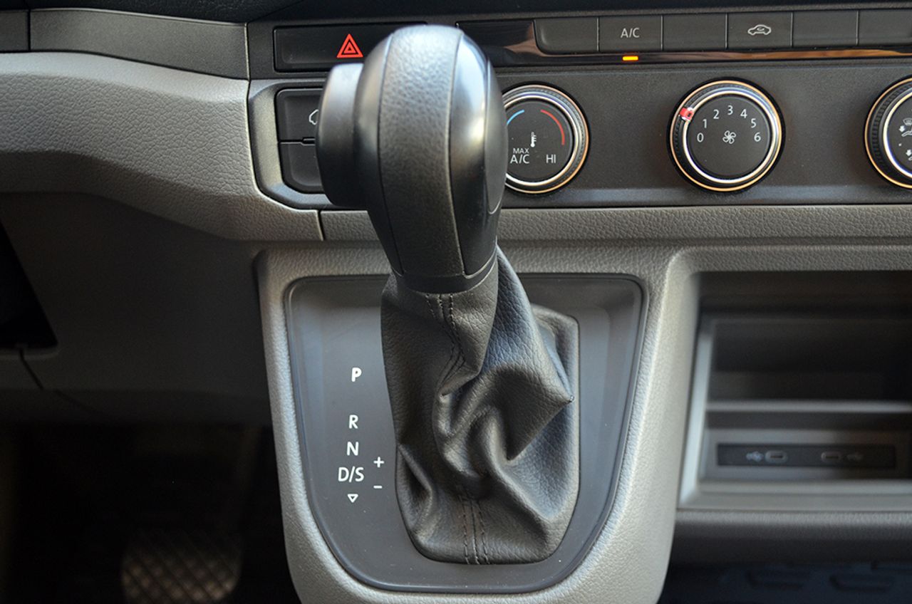 Volkswagen Crafter 35 L3H2 2.0 Tdi 140cv Auto 8 vel. - Foto 15