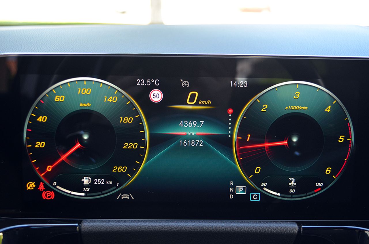 Mercedes GLA 200 d 8G-DCT 150cv - Foto 11