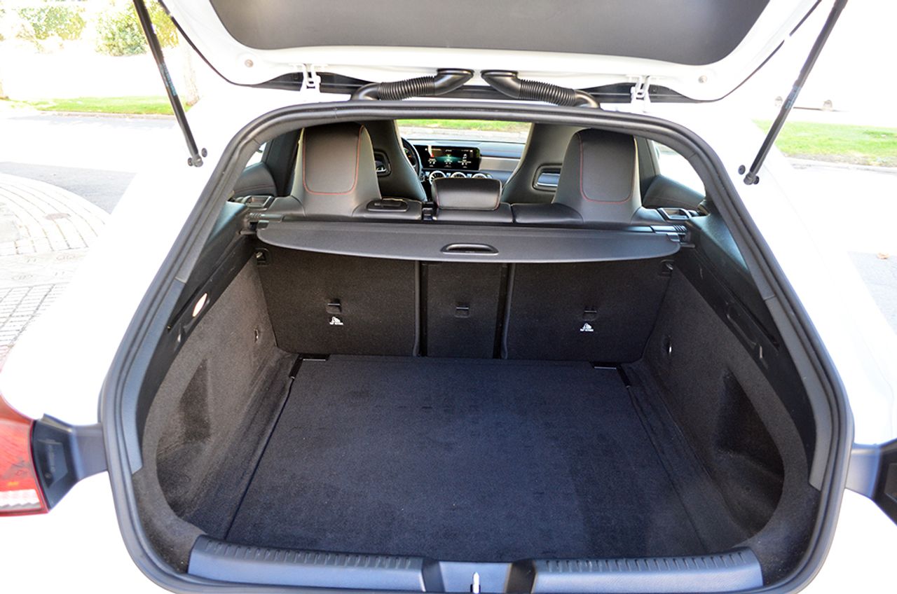 Mercedes CLA 200 d Shooting Brake 8G-DCT 150cv - Foto 10
