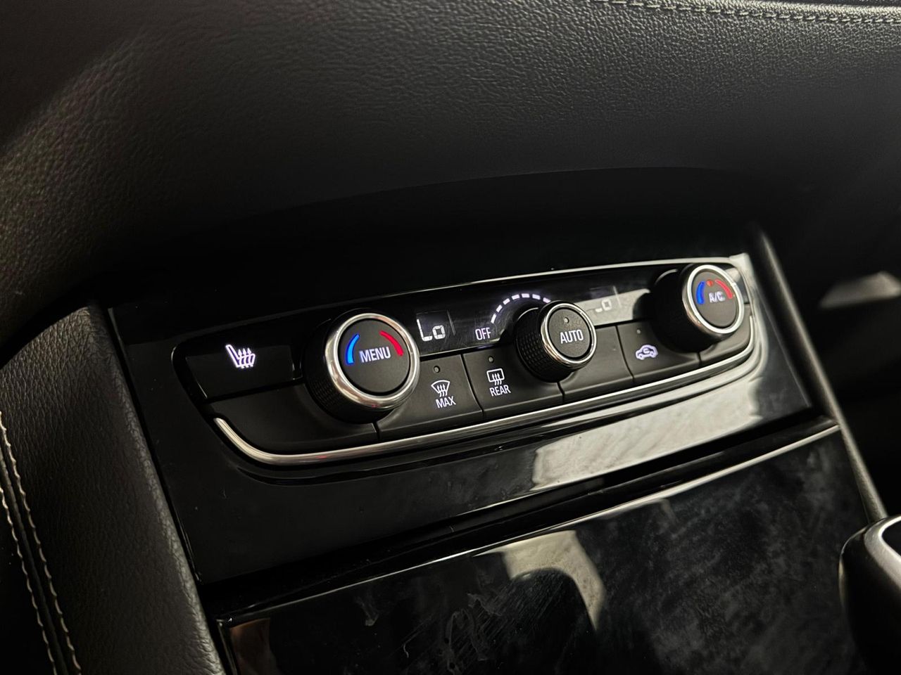 Opel Grandland X 1.5 CDTi Selective - foto 28