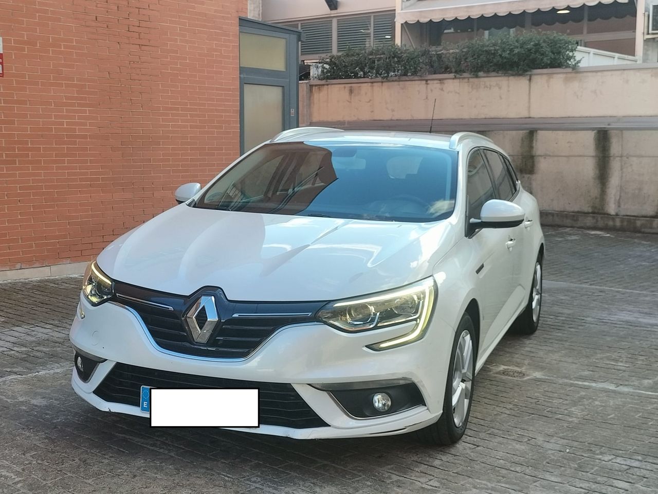 renault megane sport tourer 2021 / foto grande (2)