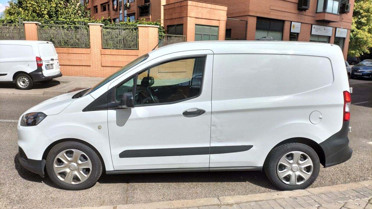Ford Transit Courier 1.5 TDCI E6 Trend - foto 3