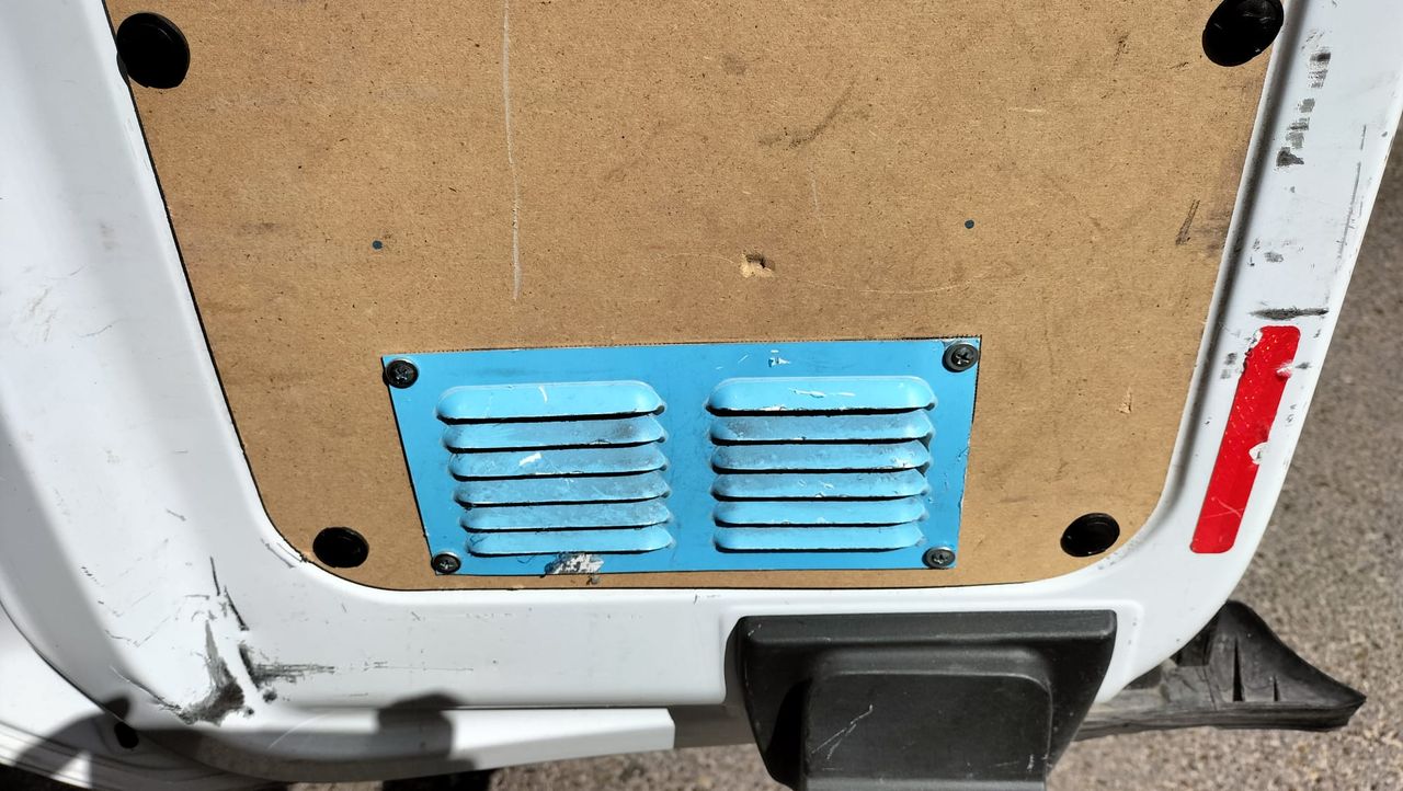 Ford Transit Courier 1.5 TDCI E6 Trend - foto 16