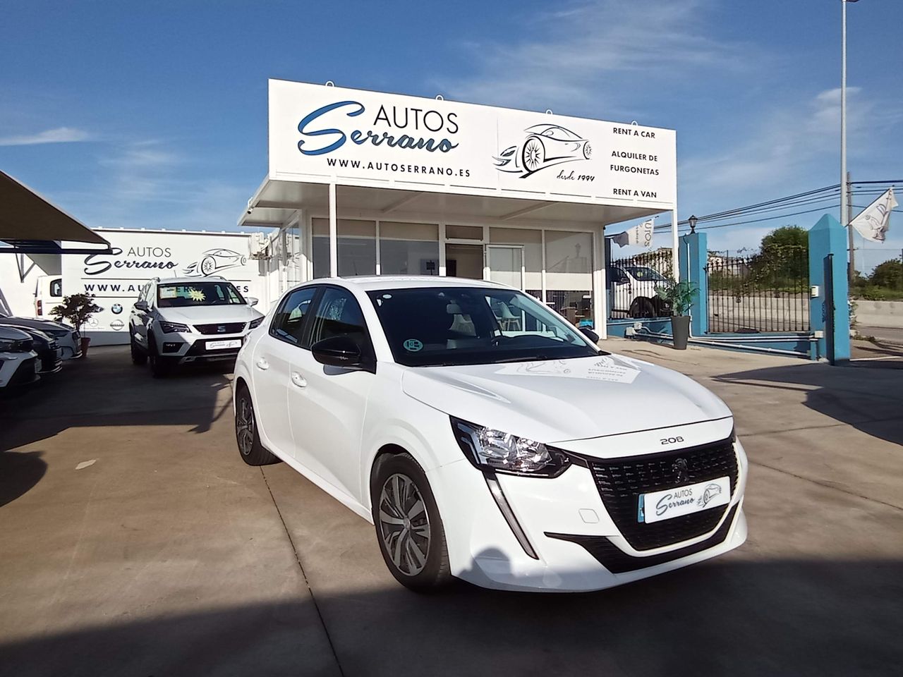Precio contado  de segunda mano - peugeot 208 2023 /