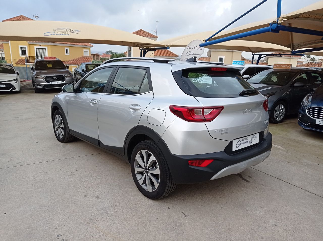 kia stonic 2024 / foto grande (2)